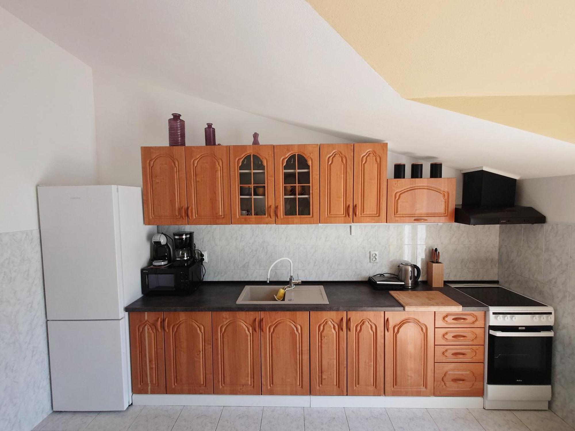 Vikeli Apartment โตรกีร์ ภายนอก รูปภาพ